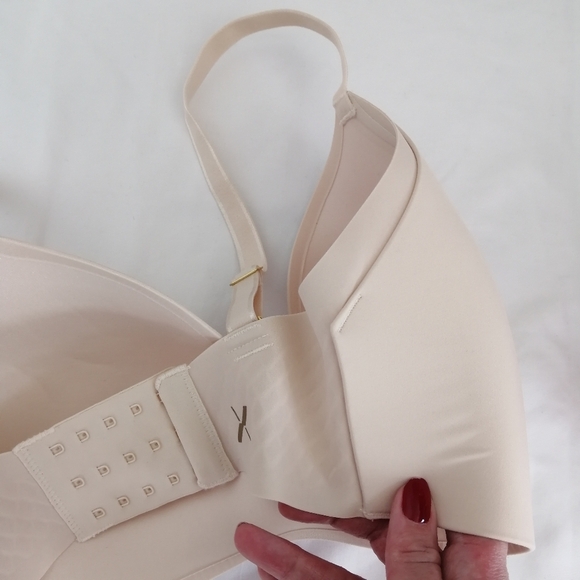 Knix WingWoman Contour Bra 0 (fits 28 DD, 28 DDD, 30 DD, 30 DDD) - Picture 9 of 16